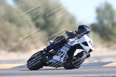 media/Nov-02-2025-CVMA (Sun) [[337aff29ab]]/Race 8-Formula Lightweight Twins Shootout/